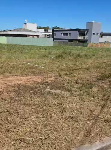 Imóvel em Cidade Alpha